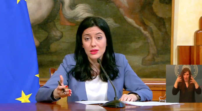 Scuola, il 14 settembre si torna in classe. Presentate le Linee guida per la ripresa