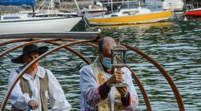 Lecco. La benedizione del Lago in una festa ridotta e senza fuochi