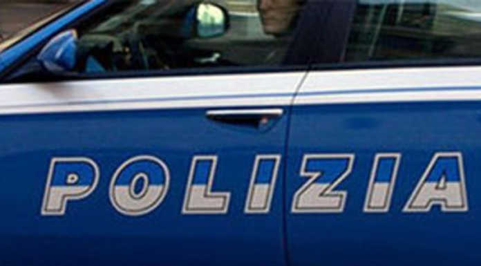 Organizzavano ronde punitive, blitz della Polizia di Stato, 9 indagati polizia
