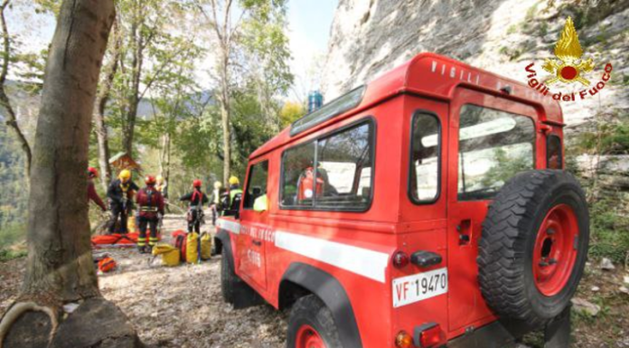 Brutta caduta in bicicletta, soccorsi in azione sulla strada per Consonno