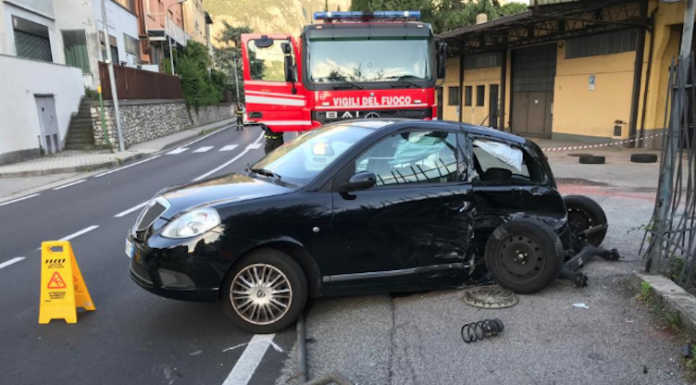 Abbadia, incidente in via Nazionale: soccorsa una donna