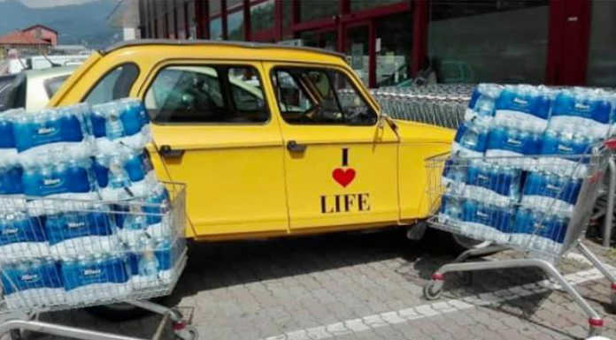 Gli amici di Aizurro donano mille bottigliette d’acqua ai City Angels Lecco