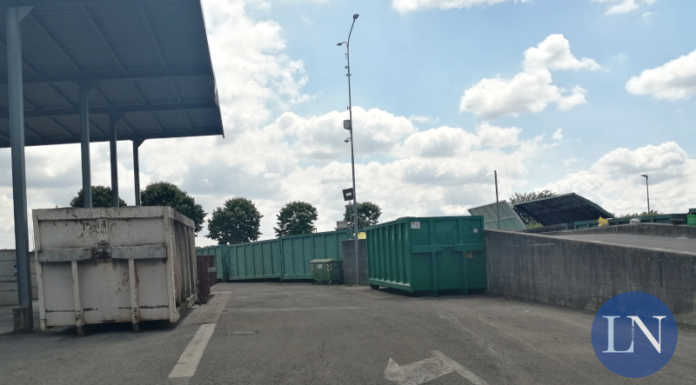 Merate, in discarica fuori orario d’apertura: denunciato l’intruso