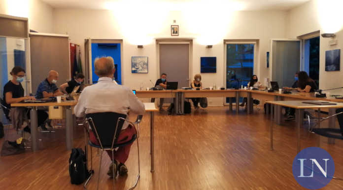 Olgiate, mozione unanime per devolvere il gettone di presenza al fondo Covid