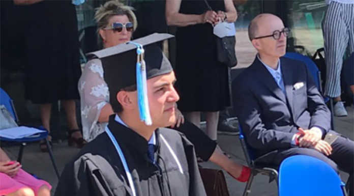 Simone Sgheiz è il primo “laureato” geometra in provincia di Lecco