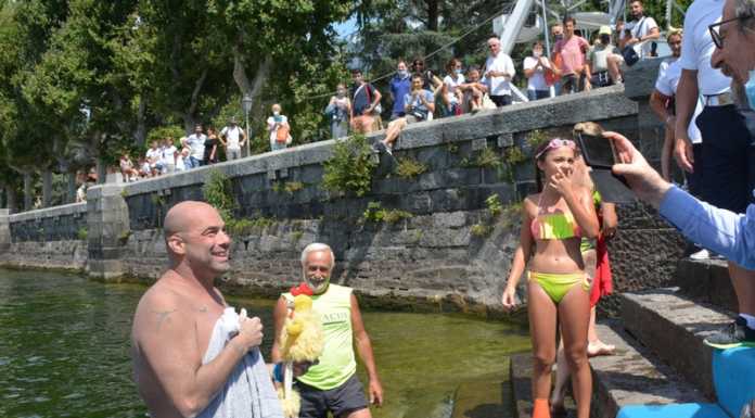 Colico-Lecco a nuoto: missione compiuta per Andrea Oriana