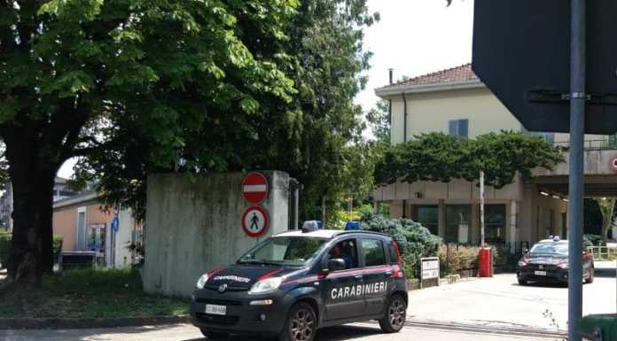 Infortunio alla Holcim di Merone, operaio precipita per 3 metri e muore