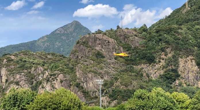 Dervio, scontro auto moto in via Stallone, grave un 44enne