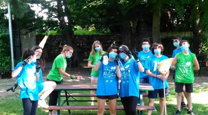 Ballabio, nel parco Grignetta al lavoro i ragazzi di Util’Estate