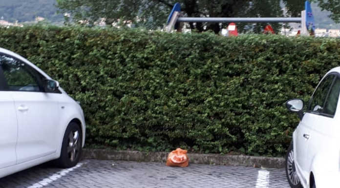 Pescate. Abbandona rifiuti in un parcheggio, multato un pensionato comasco