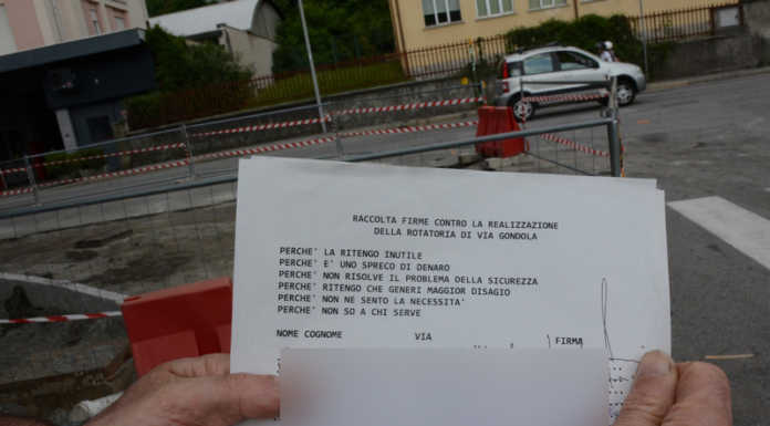 La nuova rotonda di Maggianico: “strappate” oltre cento firme dei cittadini