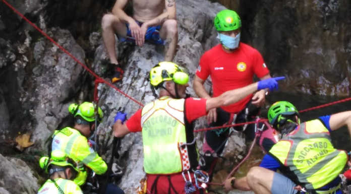 Ballabio, cade da una roccia alle pozze del Passo del Lupo: tredicenne elisoccorso