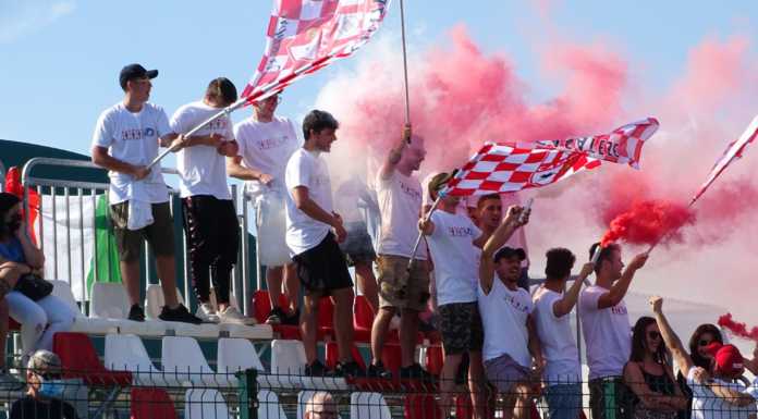 Calcio Serie D. Presentazione in grande stile per la nuova Casatese I tifosi della Casatese (credit foto Usd Casatese)