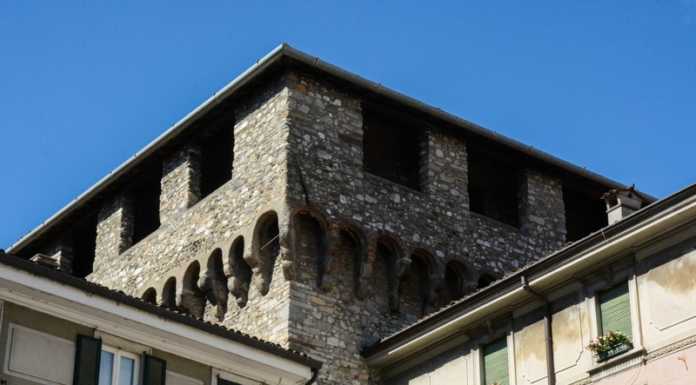 Lecco, alla Torre Viscontea la mostra “Sguardo al femminile”