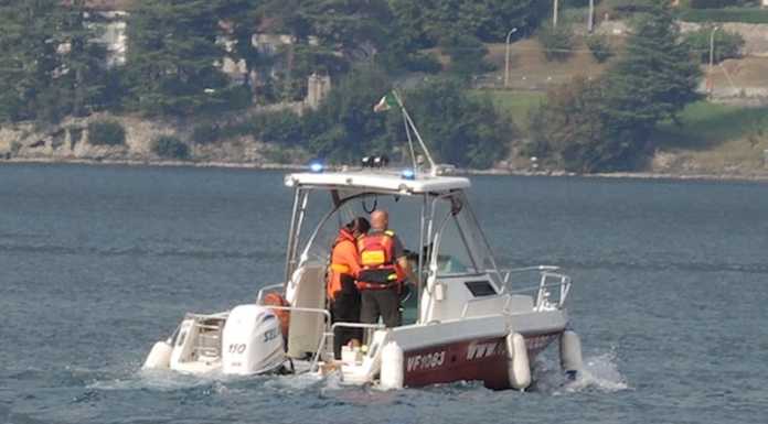 Vento forte sul lago, soccorsi quattro sportivi del windsurf