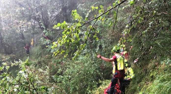 Alto Lario. Cade della mountain bike, ciclista recuperato dai soccorsi