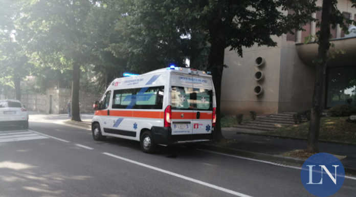 Merate, colta da malore in strada: soccorsa una 23enne