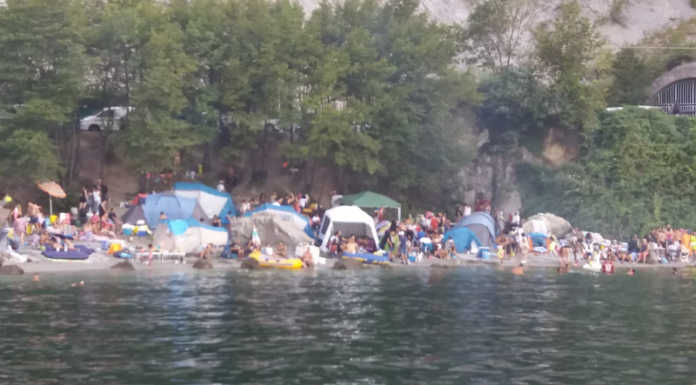 Lettera. Spiagge tra Moregallo e Oliveto: “Terra di nessuno dove regna l’inciviltà”