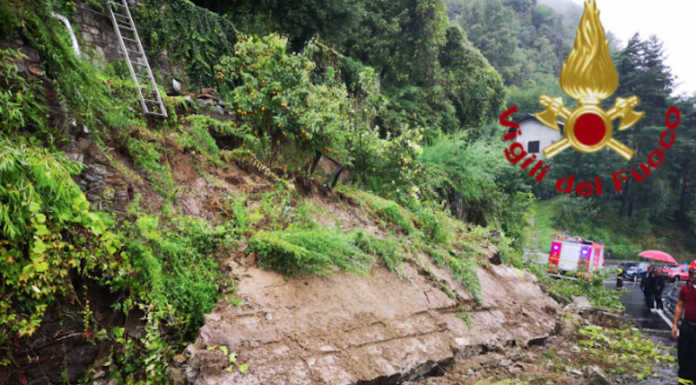 Frana a Vercana: chiusa la strada Regina