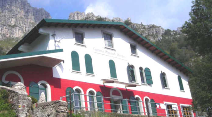 Erve. Rifiuti sui sentieri, i gestori della Capanna Monza chiedono più rispetto