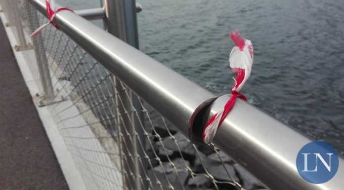 Problemi sulla nuova ciclabile Lecco-Pradello, i passamano dei parapetti sono rotti