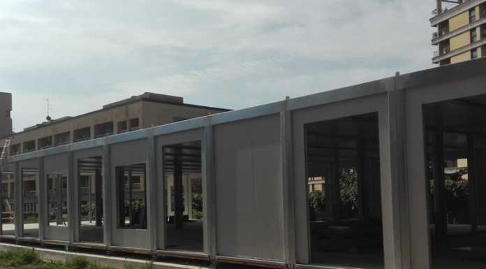 Prefabbricati per il Liceo Manzoni: corsa contro il tempo per l’inizio delle lezioni