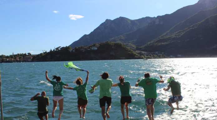 Ambientalmente Bagai: un tuffo per chiedere un lago accessibile e pulito