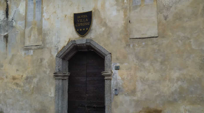 Varenna, un libro racconta la storia della Sala Stemmata di Villa Cipressi