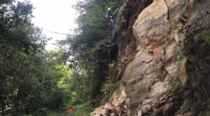 Introbio. Chiusa la strada per Biandino, caduta massi all’altezza del 1° ponte