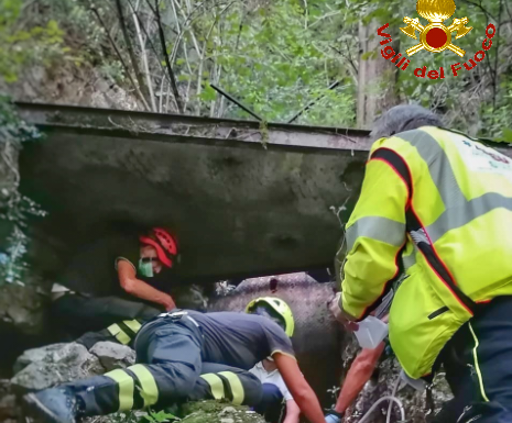 Bonacina: cade dal sentiero e scivola in un canale, soccorsa 17enne
