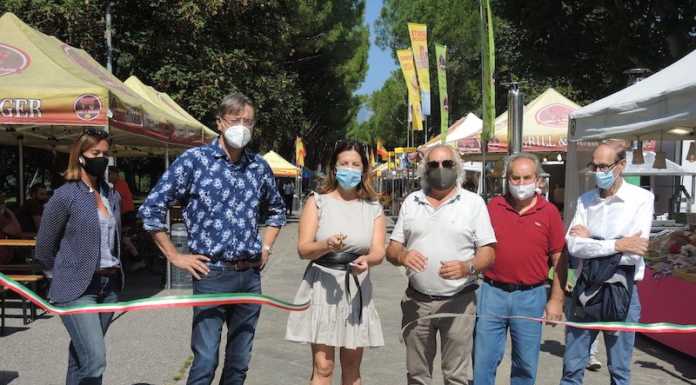 Calolzio, inaugurato lo Street Food al Lavello, tre giorni ‘per tutti i gusti’