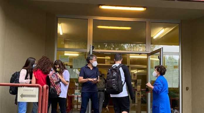 Scuole, la Prefettura: “Didattica in presenza garantita al 50% degli studenti”