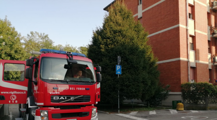 Fuga di gas, evacuato un condominio a Lomagna