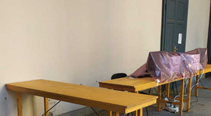 “Fa troppo freddo”. A Lecco rinnovo delle schede elettorali rinviato