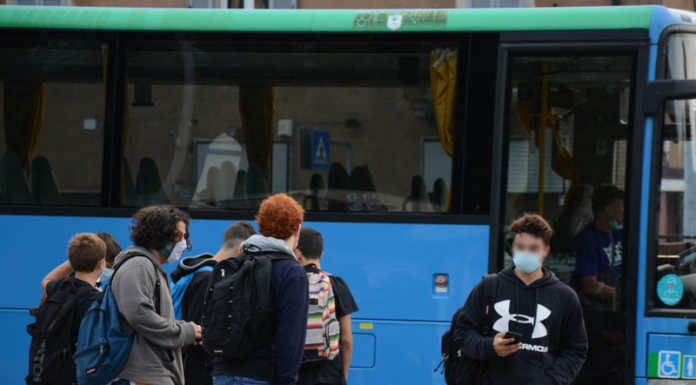 Ritorno in classe, Gattinoni: “Lecco è pronta”. Entro domani i nuovi orari di bus e corse aggiuntive