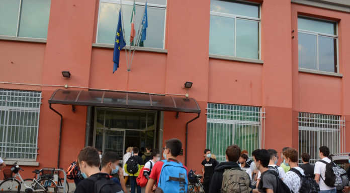 Scuole superiori: in attesa delle riaperture, un piano anti-assembramenti