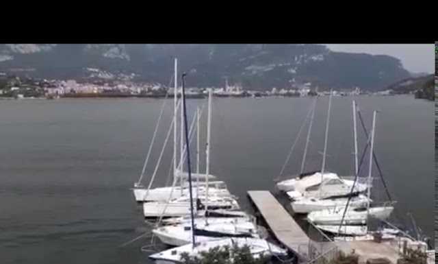 “I battelli ad alta velocità danneggiano le barche ormeggiate e le coste” | VIDEO-DENUNCIA