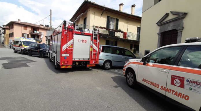 Accende il barbecue e prende fuoco. Paura a Dervio