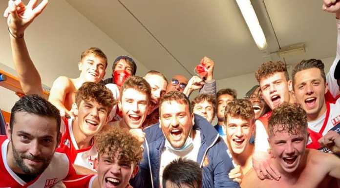 Calcio Serie D. Casatese a valanga; un punto per il NibionnOggiono La festa dei ragazzi della Casatese dopo la larga vittoria (Credit foto Usd Casatese)