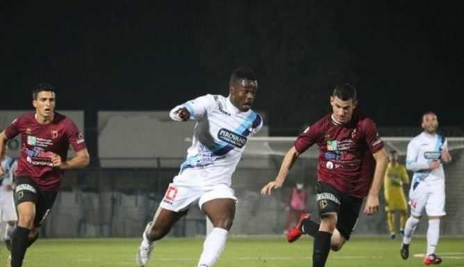 Calcio Serie C. Lecco battuto di misura dal Pontedera Mangni in azione (credit foto Calcio Lecco 1912)
