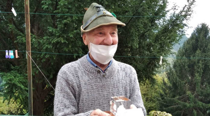 Laorca. L’Alpino Graziano Invernizzi compie 90 anni, gli auguri del gruppo Monte Medale