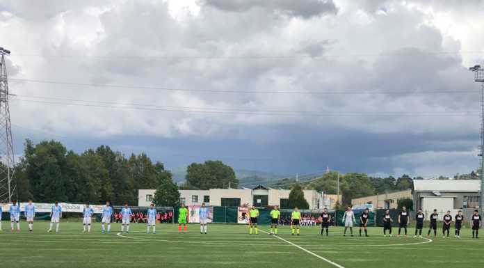 Calcio Eccellenza. Tris Brianza Olginatese, pari Luciano Manara Luciano Manara e AlbinoGandino schierate a centrocampo (foto tratta dalla pagina fb della Luciano Manara)