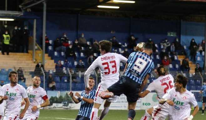 Calcio Serie C. Scoppola per il Lecco, il Piacenza ne fa quattro Mastroianni in azione (credit foto Calcio Lecco 1912)