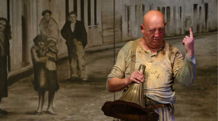 Un lungo applauso per “A Republica dei Mati”, spettacolo del Festival di teatro sospeso causa Dpcm