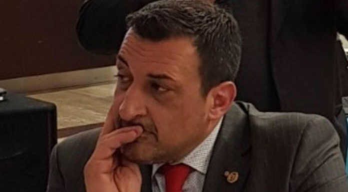 Caos rugby. La federazione autorizza a scendere in campo, il Rugby Lecco dice no