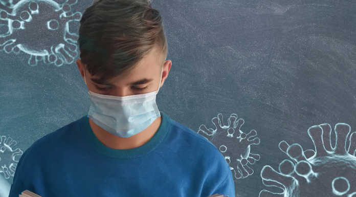 Merate, classi in quarantena al liceo Agnesi e alla primaria di Sartirana Studente coronavirus