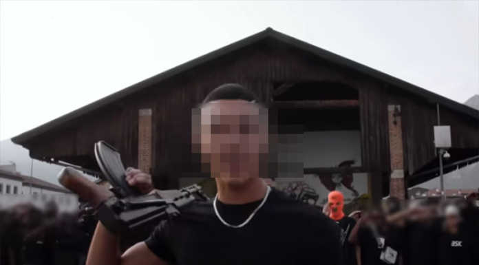 Lecco. Armati nei video inneggiavano allo spaccio: dieci denunce e un arresto