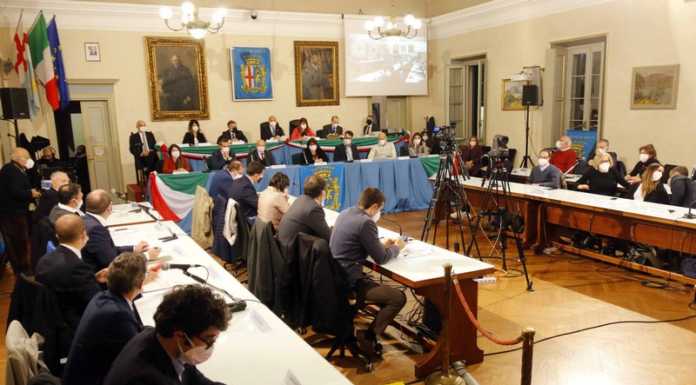 Centrodestra sul bando Duc: “675mila euro in fumo, chiediamo commissione ad hoc”