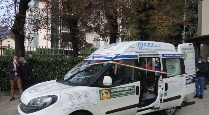 Lecco. Un nuovo automezzo per il trasporto sociale donato all’Auser