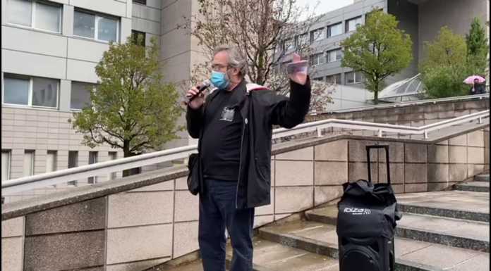 Ospedale, il presidio dell’USB per le vittime del Covid